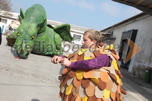 Pustna povorka v Cerknici