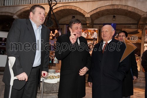 	Tomaž F. Lovše, direktor Diners Club, Zoran Jankovič, župan Mestne občine Ljubljana in Janez Kocijančič, predsednik olimpijskega komiteja