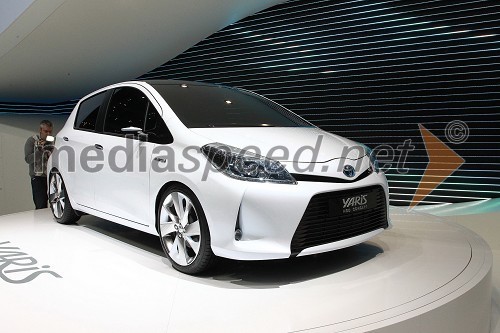 Toyota Yaris HSD concept