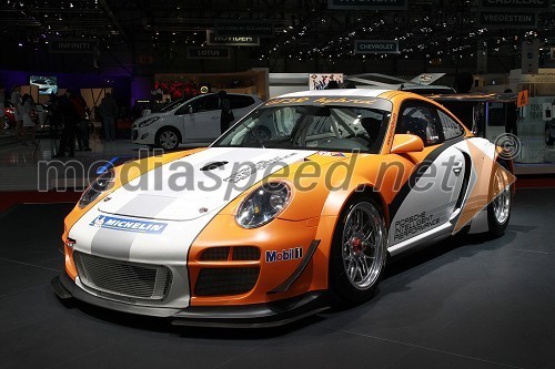 Porsche GT3R hybrid