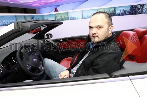 Košarkar Mario Kraljevič in novi Volkswagen Golf Cabriolet