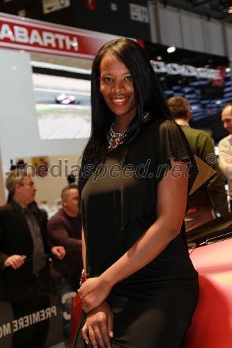 Jagodni izbor lepotičk iz avtomobilskega salona Ženeva 2011 – katera je vaša favoritka?