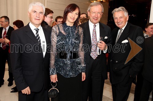 Prof. dr. Ludvik Toplak, nekdanji rektor Univerze v Mariboru, Majda Pintar, dr. Erwin Kubesch, avstrijski veleposlanik v Sloveniji in Demeter Bitenc, igralec