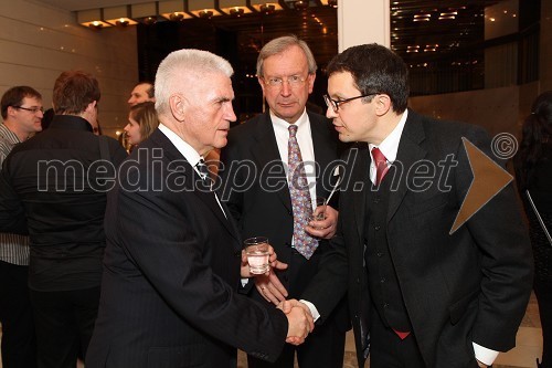 Prof. dr. Ludvik Toplak, nekdanji rektor Univerze v Mariboru, dr. Erwin Kubesch, avstrijski veleposlanik v Sloveniji in Janko Kastelic, dirigent ter umetniški direktor Opere SNG Maribor