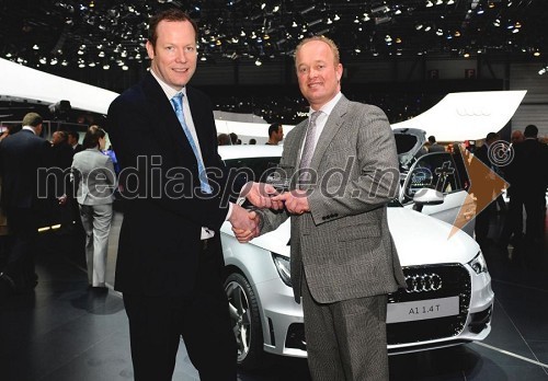 Direktor Audi UK Jeremy Hicks in urednik CarBuyer Dan Strong