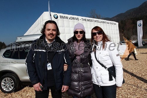 Primož Marinšek, vodja programa BMW pri A-Cosmos d.d., Tina Bele, produktni vodja BMW Group Slovenija ter Mateja Mlakar, prodaja diplomatom in velikim kupcem