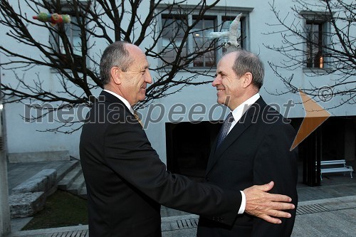 Mag. Branko Pavlin, predsednik uprave družbe medijskih vsebin Dnevnik d.d. in dr. Ivan Svetlik, minister za delo, družino in socialne zadeve