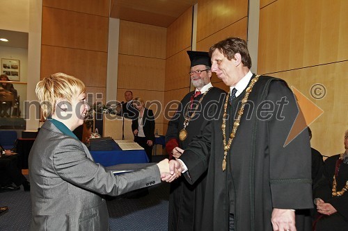 Dr. Suzana Štandeker, Fakulteta za kemijo in kemijsko tehnologijo Univerze v Mariboru in prof. dr. Željko Knez, dekan Fakultete za kemijo in kemijsko tehnologijo Univerze v Mariboru