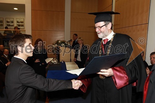 Dr. Marko Gosak, Fakulteta za naravoslovje in matematiko Univerze v Mariboru in prof. dr. Ivan Rozman, rektor Univerze v Mariboru