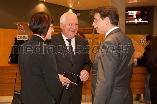 Matjaž Kulot s soprogo in in Jožko Čuk, direktor SNG Nova Gorica