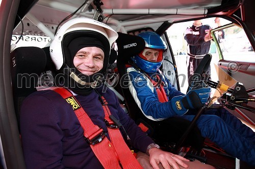 Petr Podlipny, direktor znamke Škoda pri Porsche Slovenija d.o.o. in Aleks Humar, voznik rallyja