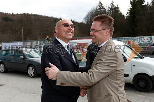 Andrej Hajdinjak, direktor Porsche Maribor in Petr Podlipny, direktor znamke Škoda pri Porsche Slovenija d.o.o.