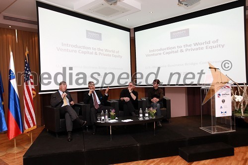 Davor Jakulin, direktor podjetja Atech, Laszlo Czirjak, iEurope, Jerry Colonna in Boštjan Špetič, direktor podjetja Zemanta