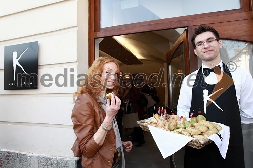 Mojca Mavec, povezovalka dogodka in ...