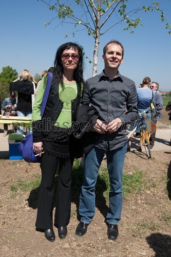 	Nataša Zavolovšek, direktorica festivala Exodos in dr. Uroš Grilc, načelnik za kulturo mestne občine Ljubljana