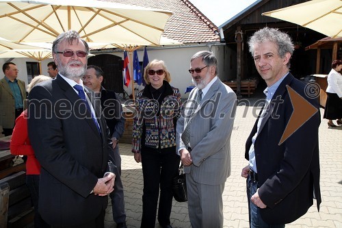 Prof. dr. Ivan Rozman, rektor Univerze v Mariboru, njegova soproga prof. dr. Janja Črčinovič Rozman, predstojnica Oddelka za razredni pouk na Pedagoški fakulteti UM, prof. dr. Igor Tičar, dekan Fakultete za elektrotehniko, računalništvo in informatiko Univerze v Mariboru in prof. dr. Peter Kokol, dekan Fakultete za zdravstvene vede Univerze v Mariboru