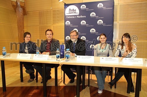 Tadeja Čeh, vodja projekta zbiranja zamaškov na članicah UM, Danijel Vuk, prorektor za študentska vprašanja Univerze v Mariboru, prof. dr. Ivan Rozman, rektor Univerze v Mariboru, Tanja Kodrič, študentka Univerze v Mariboru in Nina Knez, predsednica stalne delovne komisije za socialna vprašanja ŠS UM