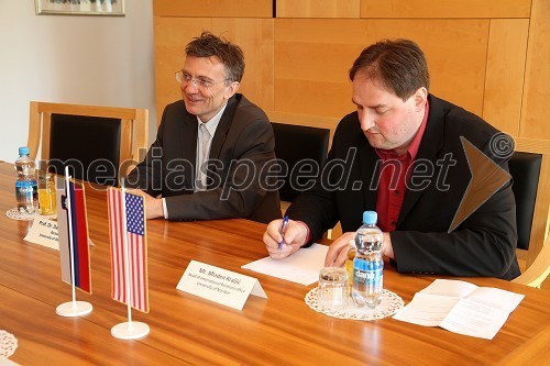 Prof. dr. Danijel Rebolj, rektor Univerze v Mariboru in Mladen Kraljič, vodja Službe za mednarodno sodelovanje UM