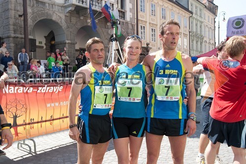 Zmagovalna mešana trojka na 29 km: Boštjan Potočnik, Neža Mravlje in Lojze Primožič