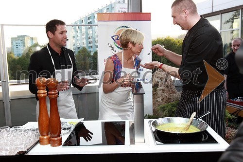 Peter Poles, voditelj, Heather Mills, lastnica blagovne znamke Redwood ter nekdanja manekenka in Anže Gombač, kuhar 	 
	