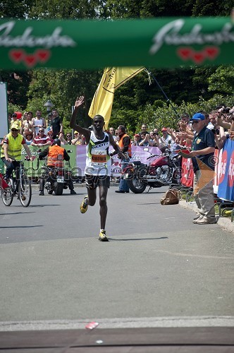 Edwin Kibowen, 1. mesto v kategoriji maratonci