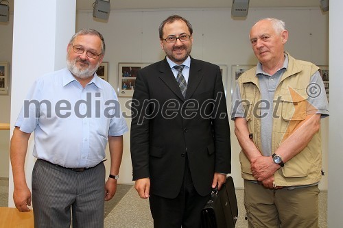 Prof. dr. Igor Tičar, dekan Fakultete za elektrotehniko, računalništvo in informatiko Univerze v Mariboru, dr. Jozsef Györkös, državni sekretar Ministrstva za visoko šolstvo in prof. dr. Anton Ploj, upokojeni direktor Študentskih domov