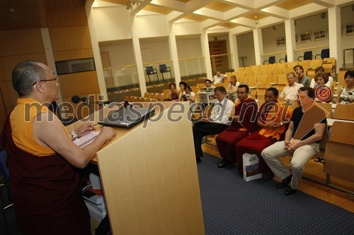 Geshe Ngawang Samten, prorektor na Centralni univerzi za tibetanske študije