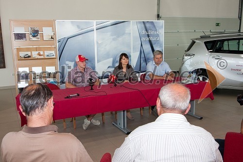 Jan Muršak, Detroit Red Wings, Katarina Manske, direktorica Štajerskega avto doma in Andrej Verlič, član upravnega odbora HDK Maribor