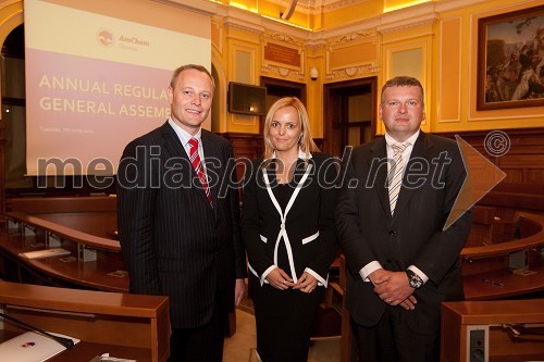 	Matej Potokar, Direktor skupine za Microsoftove poslovne rešitve za regijo Srednje in Vzhodne Evrope, MICROSOFT d.o.o.; Ljubljana, predsednik Ameriške gospodarske zbornice (AmCham), mag. Ajša Vodnik, izvršna direktorica Ameriške gospodarske zbornice (AmCham) in Tomaž Lovše, nekdanji predsednik Ameriške gospodarske zbornice (AmCham)