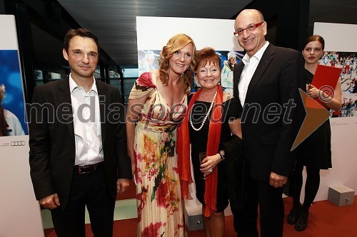 Danilo Ferjančič, generalni direktor Porsche Slovenija d.o.o., Petra Majdič, smučarska tekačica, Tjaša Andree Prosenc, odvetnica in Heinz Slesak, direktor Porsche Slovenija d.o.o.