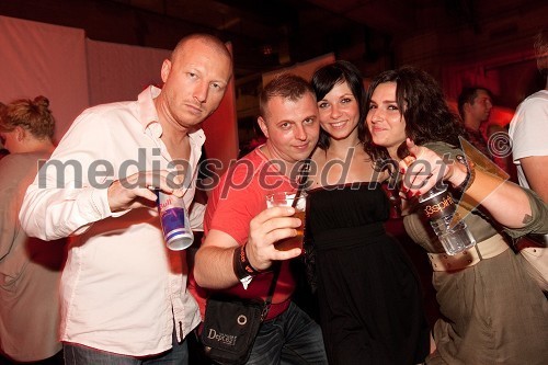 Danijel Grubelnik, barman, Marko Cesar, barman, Jasmina Novakovič in Tjaša Pejič