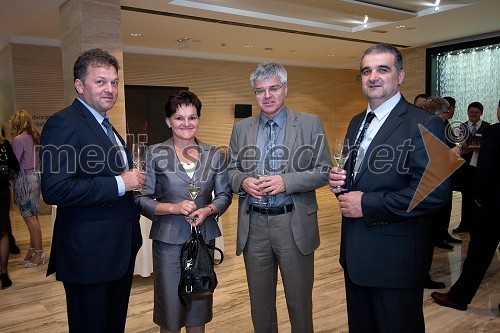 ..., Anka Miklavič Lipušček, predsednica Zbornice kmetijskih in živilskih podjetij (ZKŽP), mag. Samo Hribar Milič, generalni direktor GZS, ...