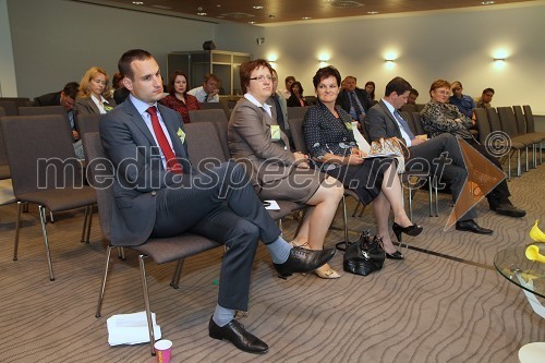 Gorazd Renčelj, ekonomski svetovalec na Veleposlaništvu RS v Londonu, dr. Tatjana Zagorc, ZKŽP, Anka Miklavič Lipušček, predsednica Zbornice kmetijskih in živilskih podjetij (ZKŽP), ..., ...