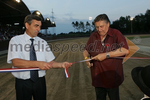 Lastnik stadiona Milenium in predsednik Speedway kluba Unia Goričan Zvonimir - Zvonko Pavlic ter podpredsednik HMZ (Hrvaške moto zveze) pri prerezu traku