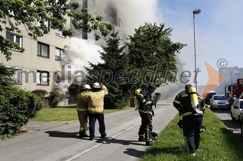 Požar na Kardeljevi cesti v Mariboru