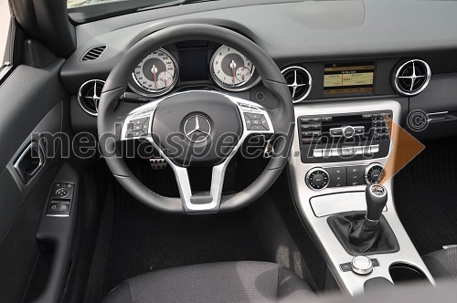 Mercedes-Benz SLK - notranjost