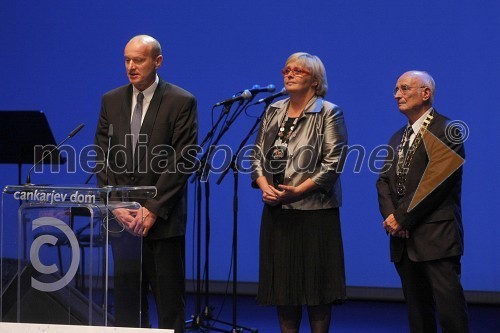 ..., Alenka Kovšca, državna sekretarka in Stanko Ojnik, prvi guverner Distrikta 1912