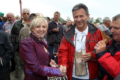 Simona Žugelj, Vinska kraljica Slovenije 2011 in Anton Kampuš, župan Občine Gornja Radgona