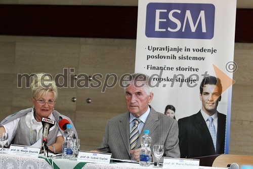 Prof. dr. Mara Ovsenik, predstojnica študijskega programa Socialna gerontologija Evropskega središča Maribor (ESM) in prof. dr. Ludvik Toplak, predsednik Evropskega središča Maribor (ESM)