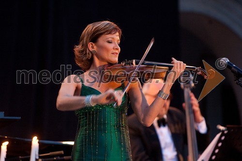 Katica Illenyi, violinistka