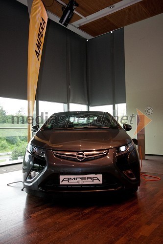 Opel Ampera