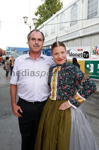 Dr. Tomaž Šeruga in Špela Ribič, poslovna sekretarka Narodnega doma