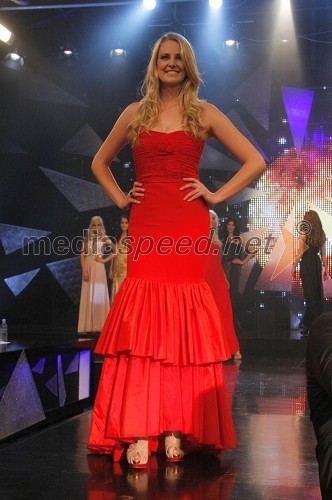 Tjaša Ošlak, finalistka Miss Universe Slovenije 2011