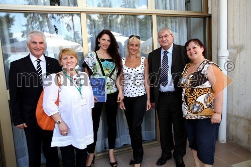 Prof. dr. Ludvik Toplak, predsednik Evropskega središča Maribor, dr. Vlasta Kušič, lektorica na Univerzi v Mariboru, Barbara Toplak Perović, Višje sodišče Maribor, Patricija Jankovič, predavateljica v Evropskem središču Maribor, prof. dr. Mario Plenković, predsednik programskega odbora mednarodne konference Družba in tehnologija in Vanja Borovac, svetovalka za promocijo UM