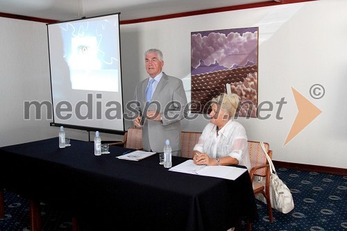 Prof. dr. Ludvik Toplak, predsednik Evropskega središča Maribor in prof. dr. Marija Ovsenik, predavateljica na Evropskem središču Maribor