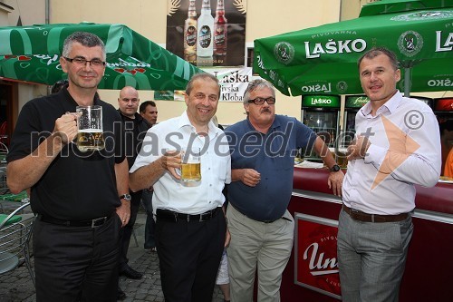 Matej Oset, tehnični direktor Pivovarne Laško, d.d., Peter Zavrl, član uprave za področje Mercator trgovina Slovenije, Zvonko Murgelj, direktor podjetja Radenska in Gorazd Lukman, član uprave za komercialne zadeve Pivovarne
Laško, d.d.