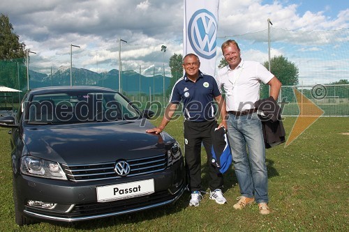 	Felix Magath, trener kluba Wolfsburg in Marko Škriba, vodja znamke Volkswagen v Sloveniji