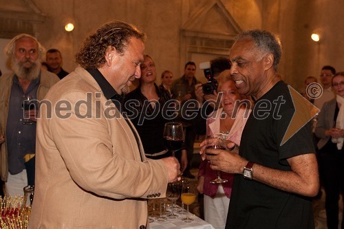 Darko Brlek, direktor Festivala Ljubljana in Gilberto Gil, glasbenik