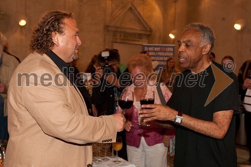 Darko Brlek, direktor Festivala Ljubljana in Gilberto Gil, glasbenik