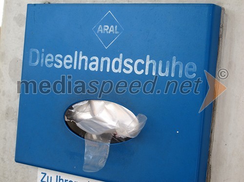 Nemci imajo posebne rokavice za dizelsko gorivo